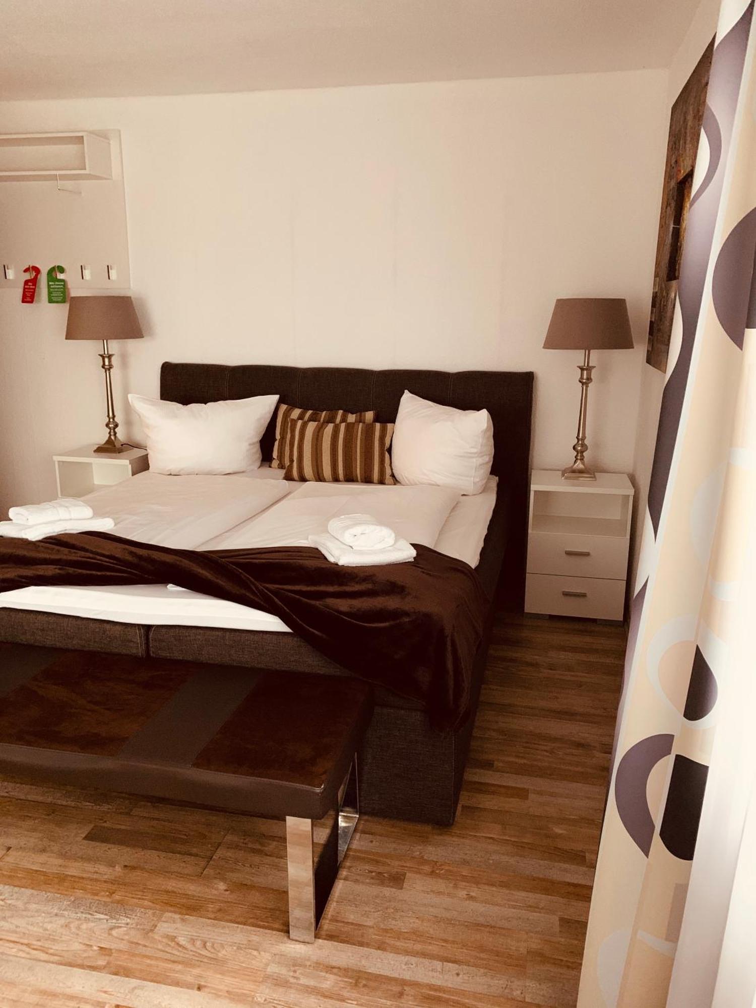 Ummen Hotel&Restaurant Barssel  الغرفة الصورة